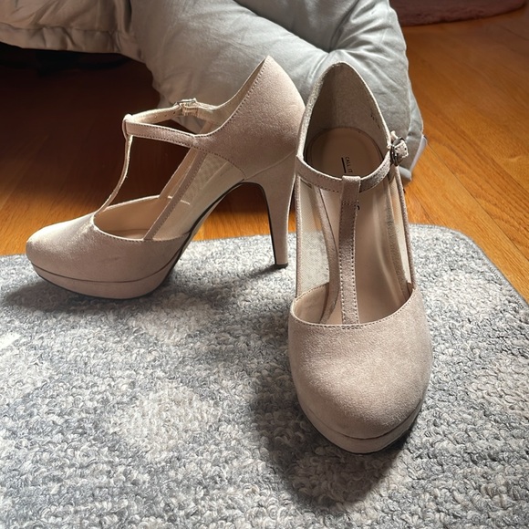 Closed Toe heels - Picture 3 of 7